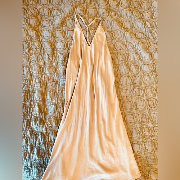 📦📦I’m moving! Offers welcome! Elegant 100% Silk Blush Pink Nightgown Slip Dress - Picture 1 of 8